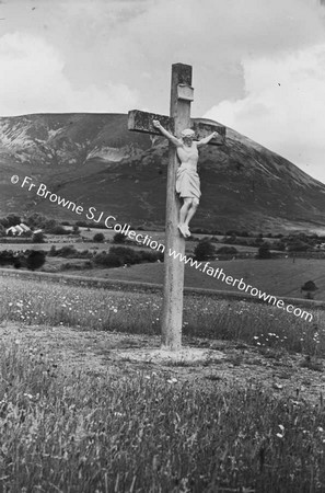 STATUES AND CROSS